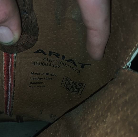 Ariat Cowboy boots - Picture 2 of 2